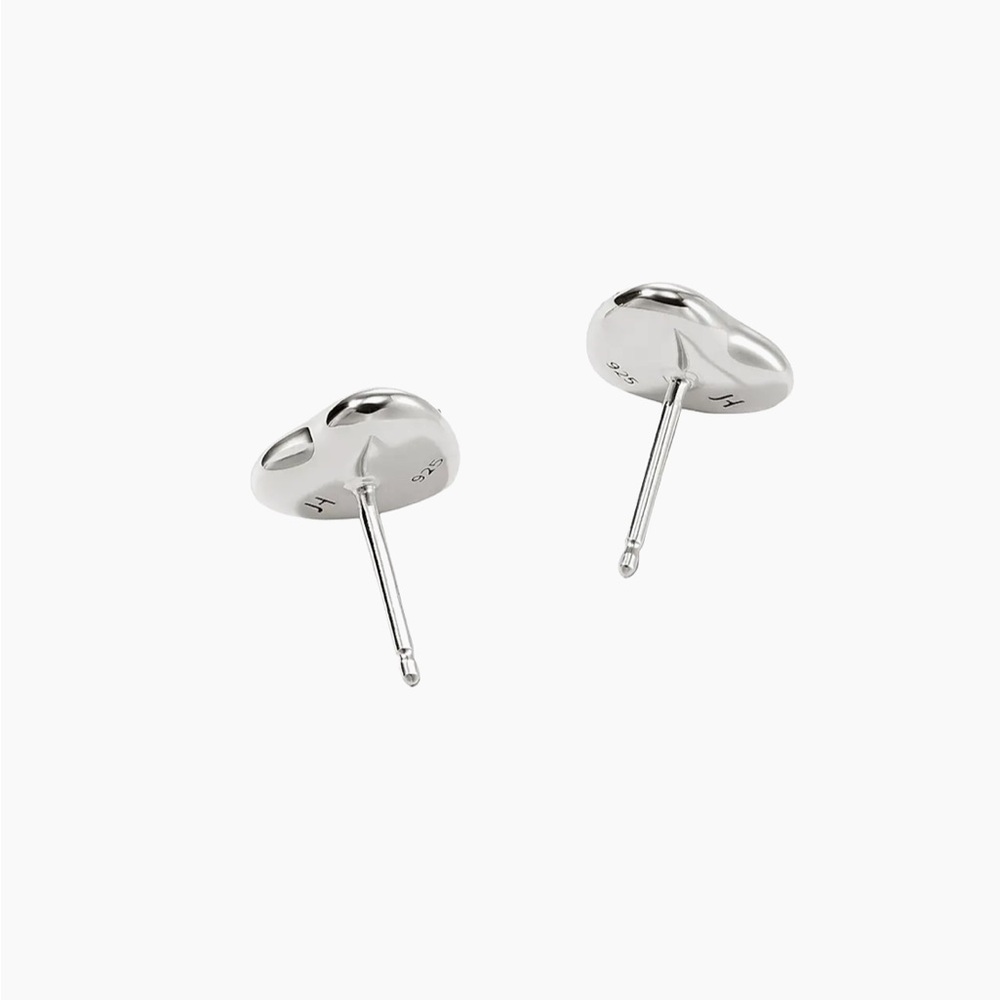 John Hardy
Pebble Sterling Silver & 0.25 TCW Diamond Heart Stud Earrings - Picture 5 of 9